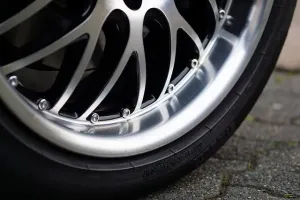 Jak wybrać dobrą szkołe nauki jazdy?