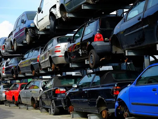 Czy można zdemontować auto przed kasacją?